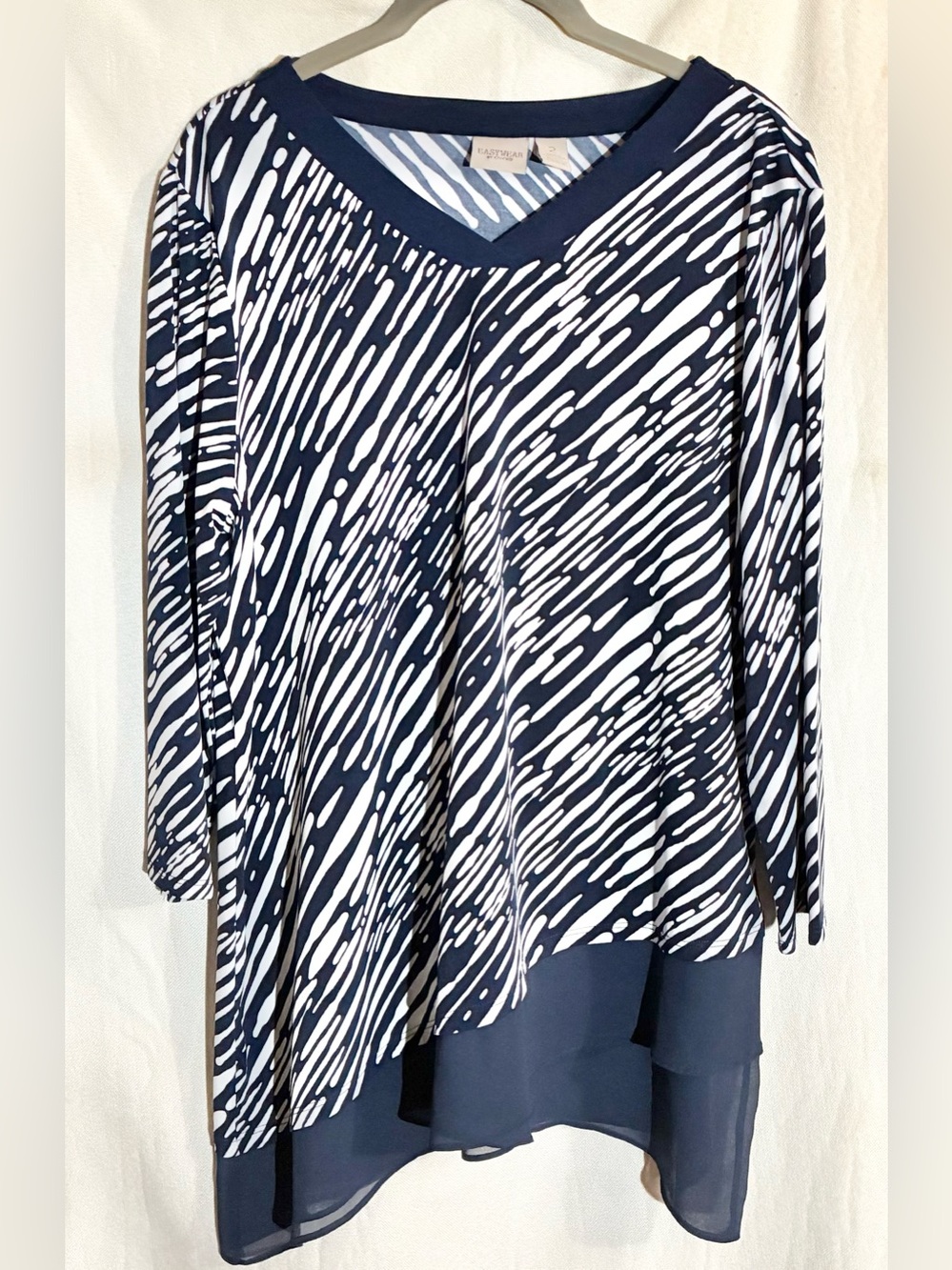 Chicos Striped Tunic Top Sz 2-US L  Easy Wear Slinky Asymmetric Hemline office